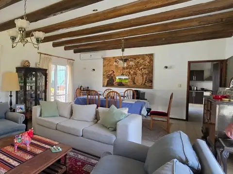 Venta Casa con gran terreno en Chacras de Coria