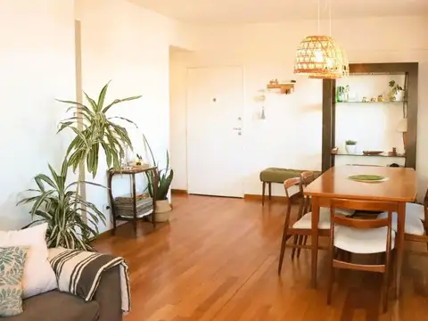 MONTE CASTRO VENTA DEPTO. 4 AMB. FRENTE COCHERA