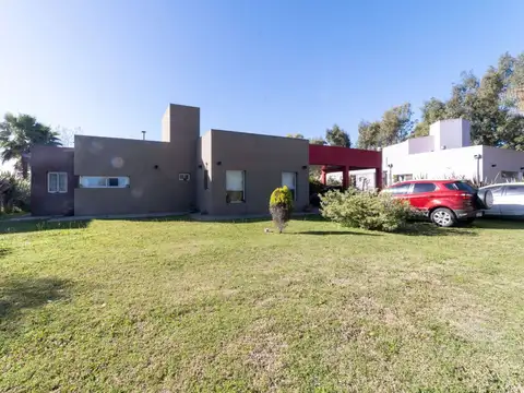 VENTA CASA en CAMPO DAROMY SAN VICENTE c/ESCRITURA