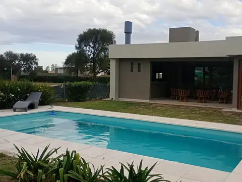 Casa de categoria amoblada en el Country Valle del Golf