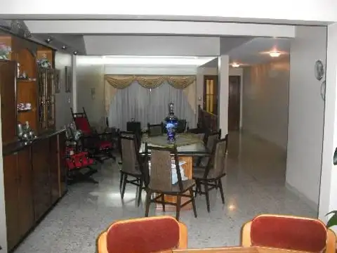 Casa en Venta en Valentin Alsina, USD 220.000