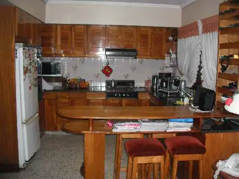 Casa 4 ambientes con 4 baños