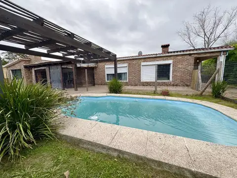 Venta  Casa 3 Dorm con Piscina en Salinas Sur