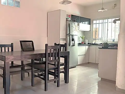 Depto Tipo Casa en Venta de 3 ambientes