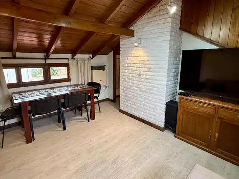 Chalet Venta 5 amb. con Garage  Barrio Playa Grande