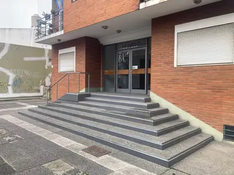 Departamento en Alquiler en Lomas de Zamora, $ 900.000