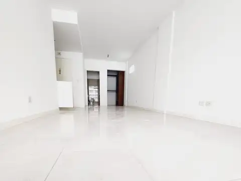 Hermoso Monoambiente Divisible en Flores de 44 Mts