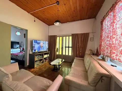 Depto Tipo Casa en Alquiler de 2 dormitorios