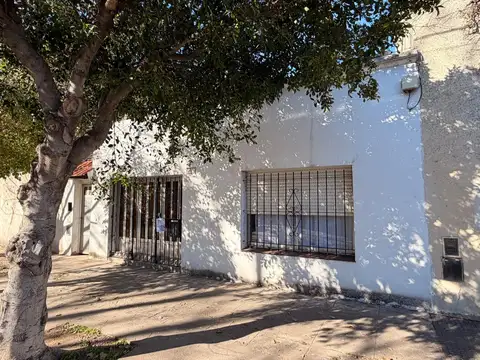 Alquiler, PH 3 amb, al frente, Lanus Oeste. Sin expensas
