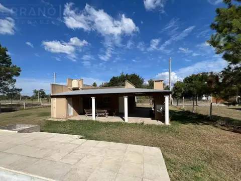Casa 3 ambientes con 2 baños