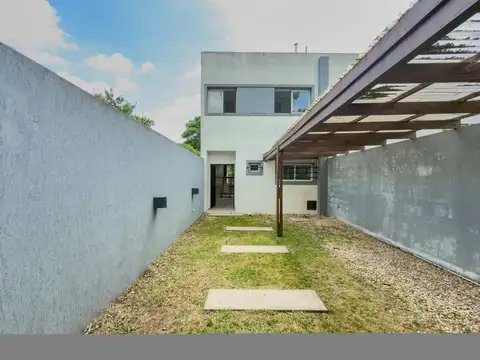 Casa en Alquiler en City Bell, $ 1.200.000