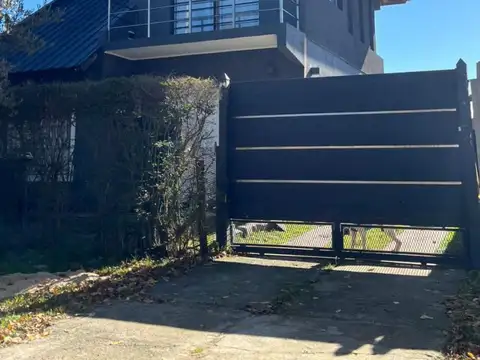 Casa - Alquiler - Argentina, Ezeiza - LOS CIPRESES 919