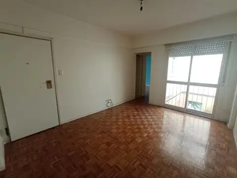 General Lucio Norberto Mansilla 4000, Piso 1