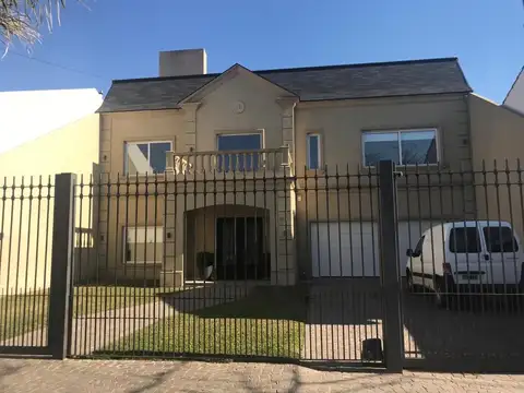 Exclusiva casa en VENTA en la mejor zona de Merlo