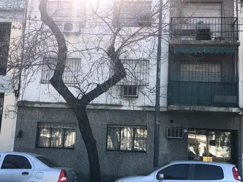 Irigoyen 400, Piso PB