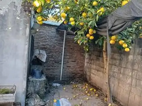 Casa 5 ambientes con 1 baño