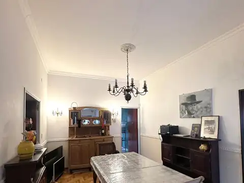 Casa 6 ambientes con 3 baños