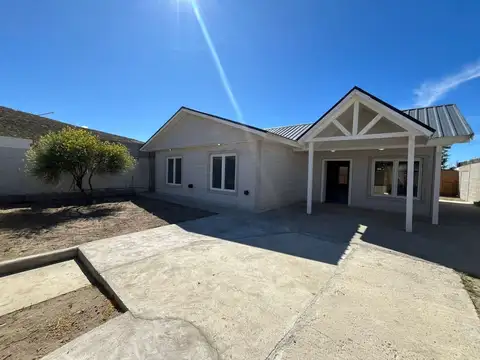 ALQUILER CASA  3 DORMITORIOS EN RADA TILLY