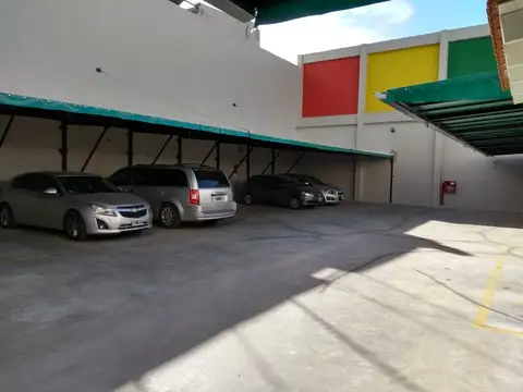   OPRTUNIDAD   RIO DE JANEIRO AL 700 COCHERA FIJA  CUBIERTA 1° Y  2° SUBSUELO RAMPA MUY COMODA