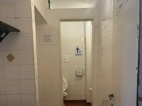 DEPOSITO en Coghlan 400m2 Impecable estado - Ideal Escuela, Instituto y rubros varios