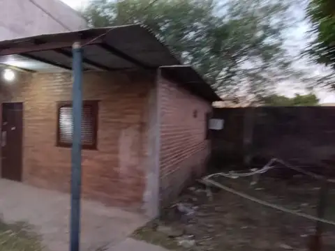 Alquilo Casa 2 dormitorios