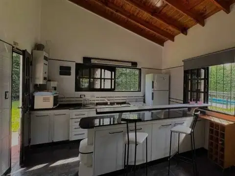 Casa en Alquiler con 1 cochera