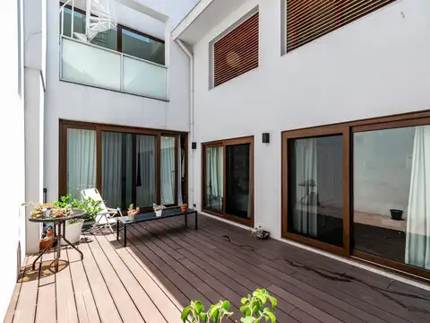 Depto Tipo Casa en Venta con 1 cocheras