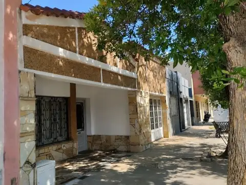 VENTA CASA CON 3 HABITACIONES BARRIO ROCA