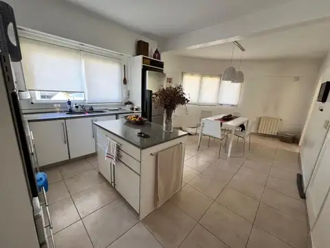 Casa en Venta en Abril Club De Campo, USD 740.000