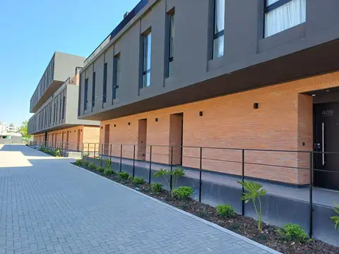 Departamento Dúplex en Venta en UP Pilar, Pilar