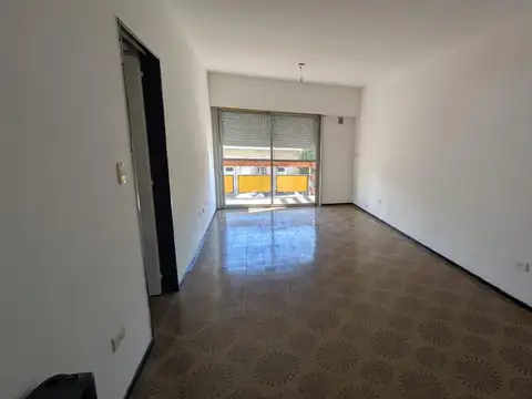 Ameghino 500, Piso 1°