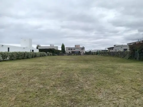 Terreno en Venta en La Cascada Country Golf, USD 250.000