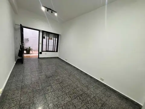 Depto Tipo Casa Monoambiente con 1 baño