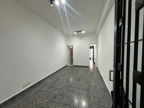 Depto Tipo Casa en Alquiler en Ramos Mejía, $ 550.000