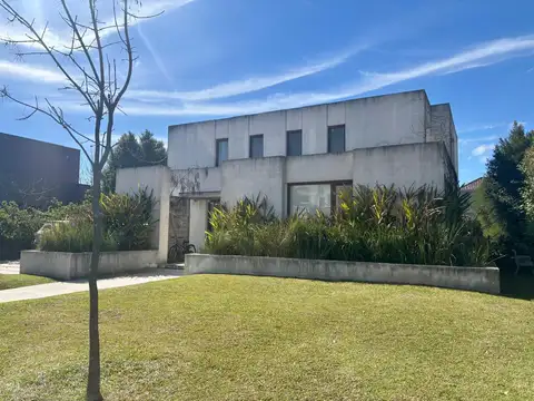 Austria, Troncos del Talar, Provincia de Buenos Aires