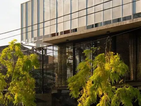 Venta de oficina con cochera y terraza en Castelar Sur