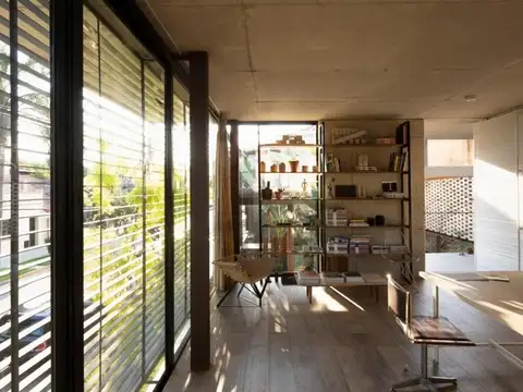 Venta de oficina con cochera y terraza en Castelar Sur