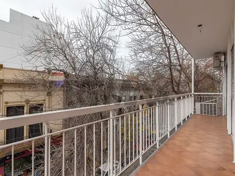 Departamento 4 ambientes con 3 baños