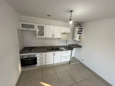 Departamento en Alquiler en Villa Adelina, $ 800.000