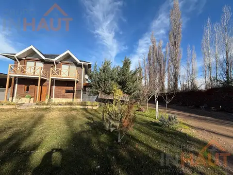 Casa Gerencial 3 dormitorios Barrio Privado Finca Villa Muluen