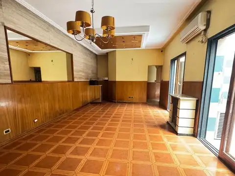 Casa 6 ambientes con 3 baños