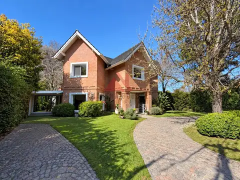 Casa en Alquiler de 4 dormitorios