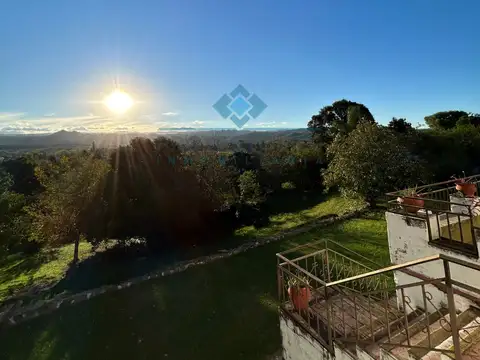   VENTA - RESIDENCIA DE JERARQUÍA - ASCOCHINGA, CÓRDOBA