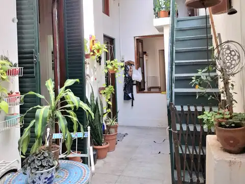 Depto Tipo Casa en Venta 80 años