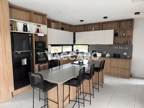 Casa en Venta en Francisco Álvarez, USD 290.000