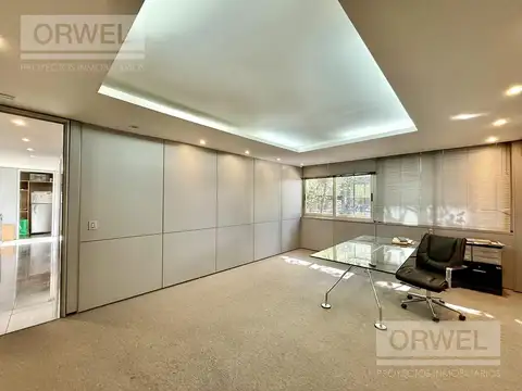 Oficina en Venta con 1 cochera