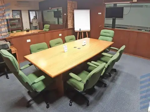 Oficina, Centro, 250m2 en alquiler o venta, entrada exclusiv