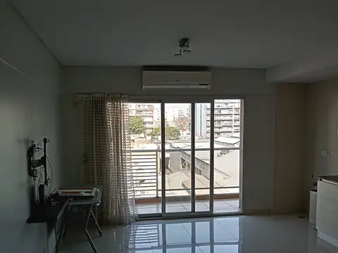Departamento en alquiler en Caballito de 2 ambientes al frente con balcón