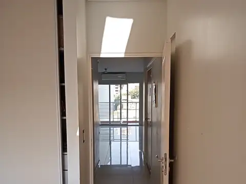 Departamento en alquiler en Caballito de 2 ambientes al frente con balcón