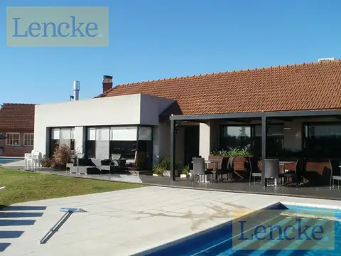 Excelente lote en venta con amarra en country nautico Bahia del Sol, 20 metros de frente al rio
